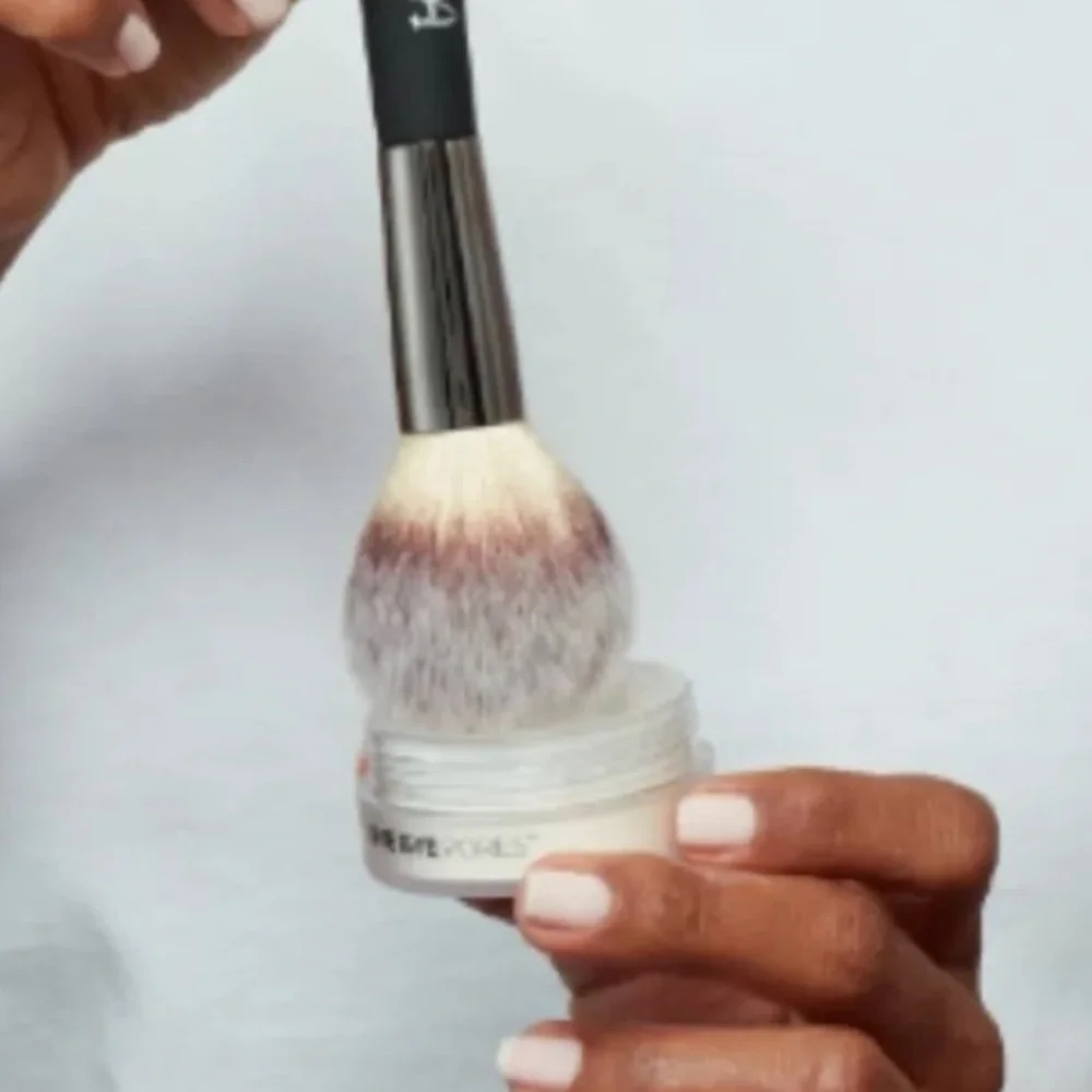 💎 IT Cosmetics Bye Bye Pores Poreless Finish Airbrush Loose Setting Powder